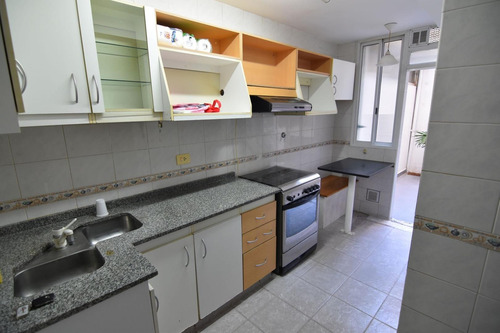 Imagen 9 de 24 de Departamento 4 Ambientes Con Patio Y Jardin En Villa Devoto