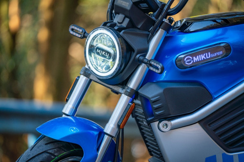 Imagen 2 de 11 de Moto Eléctrica Sunra Miku Super