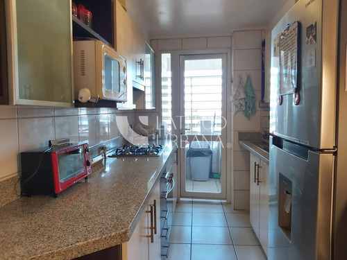 Amplio 4 Dorm., 1 Estac. Y 1 Bod. Cerca Plaza Ñuñoa