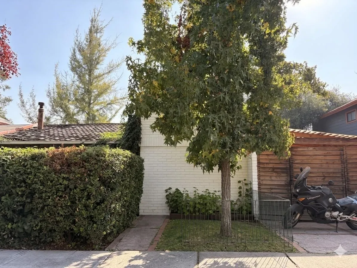 Imagen 4 de 16 de Oportunidad En La Dehesa: Casa Con Amplio Jardín