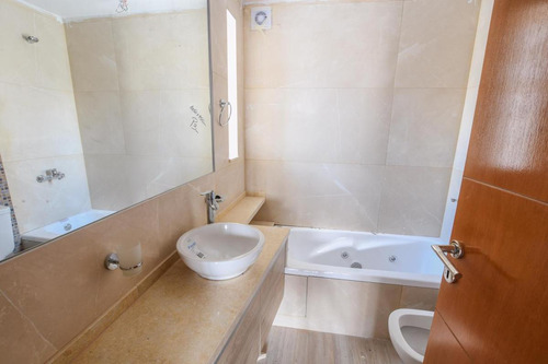 Departamento De 2 Dormitorios Con Amenities Centro Rosario