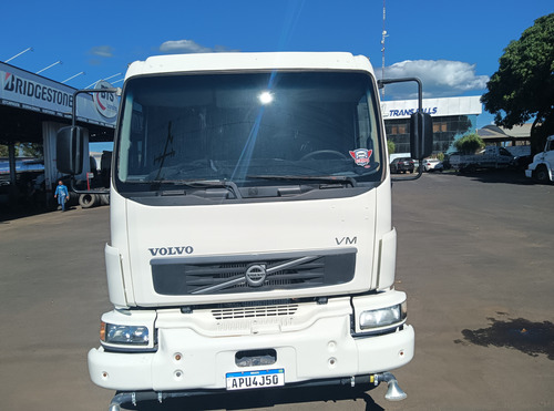 Vm 260 6x4 Com Ar Implemento Novo Tanque 20000 L Bicos De Pa