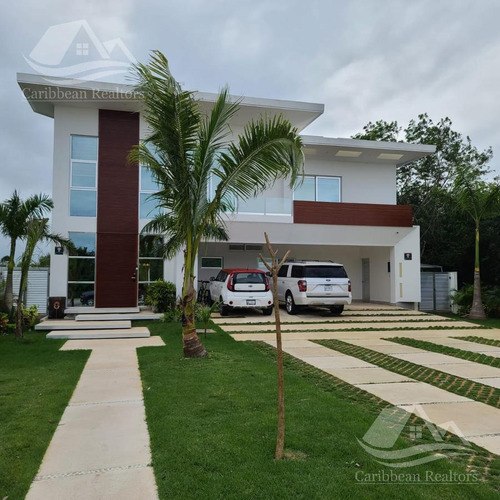 Imagen 1 de 26 de Casa En Venta En Lagos Del Sol Cancun B-abt6134