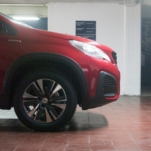 Peugeot 2008 Feline 1.6l Mt | Nafta 115cv | 0km 2021