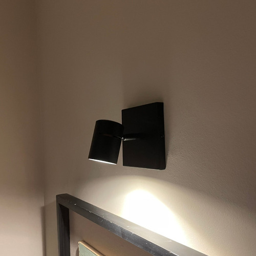 Imagen 5 de 5 de Aplique De Techo Y Pared Höllsen Con Base Cuadrada