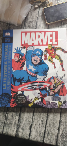 5 Libros Con Láminas Marvel Y Batman
