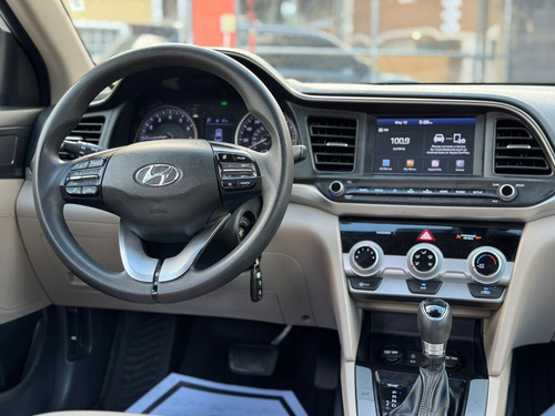 Hyundai Elantra Se 2019