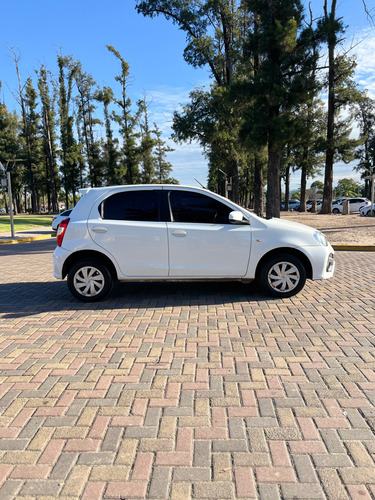 Toyota Etios 1.5 Xs