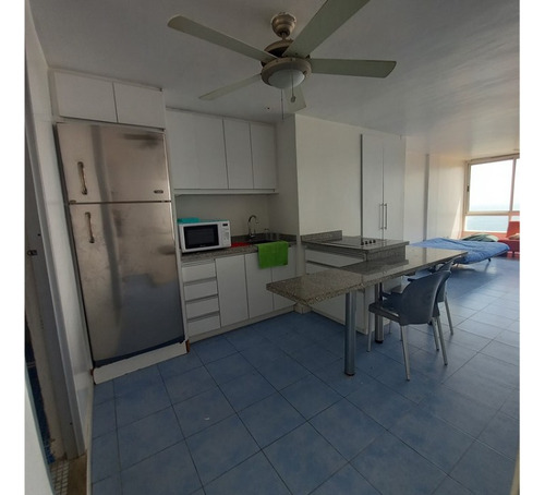 Vendemos Apartamento Duplex, En El Edificio Laguna Beach, Con Playa Privada, 1/2/1 Xavijennyinmuebles