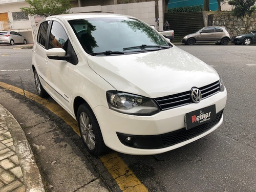 Volkswagen Fox Highline 1.6 Completo Total Flex