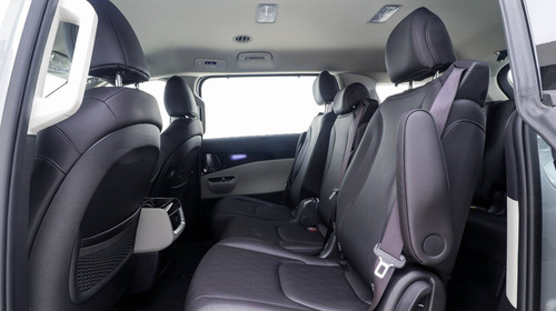 Imagem 11 de 14 de Kia Carnival 3.5 V6 Gasolina Ex Automatico