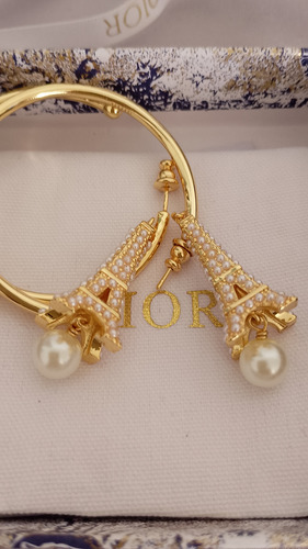 Aretes Torre Eiffel, Con Perlita Y Perla Colgante (Usado)