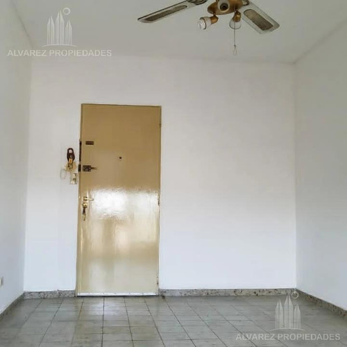 Imagen 2 de 12 de Departamento En Castelar Sur
