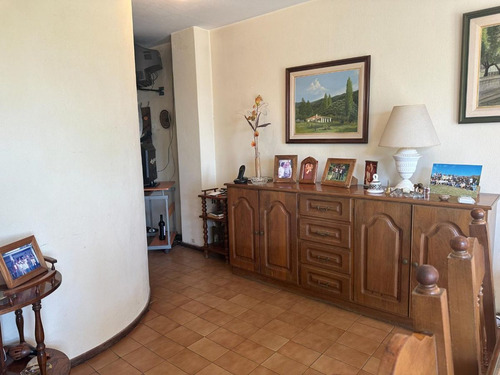 Enorme Casa De 4 Dor. Y Pileta En San Salvador