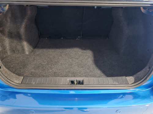 Nissan Versa 1.6 Advance Mt