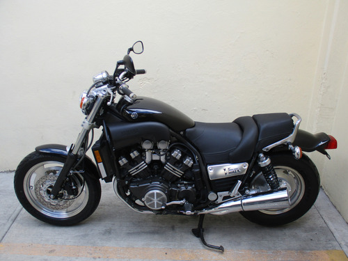 Yamaha V Max 1200