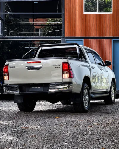 Toyota Hilux 2.8 4x4