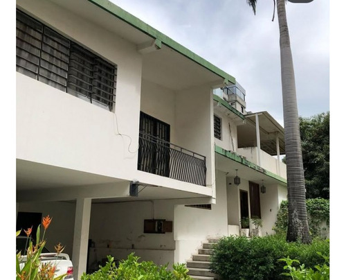 En Venta Casa, Ideal Para Edificio, La Soledad Maracay.