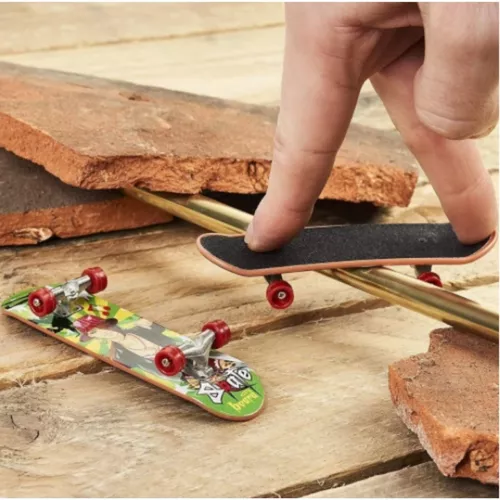 Skate Dedo Mini Kit 3 Fingerboard Brinquedo Presente Metal