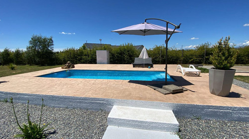 Parcela De 5000 M2 Con Casa De 200 Mt2 En Condominio
