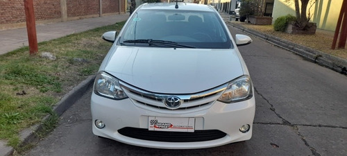 Imagen 10 de 16 de Toyota Etios 2016 1.5 Sedan Xls