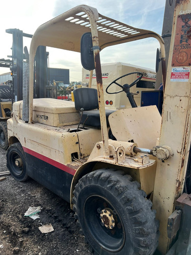 Autoelevador Hyster 3500kg Motor Perkins 6 Torre Doble Alta