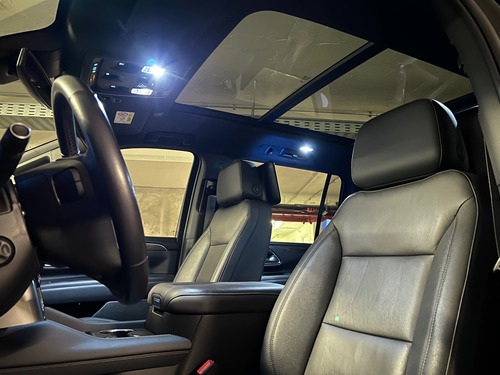 Chevrolet Suburban 5.3 V8 Z71 At 4Wd