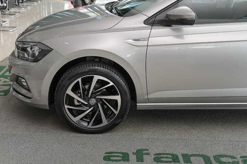 Vw Virtus Highline 20tsi 1.0t Aut./2021-0km