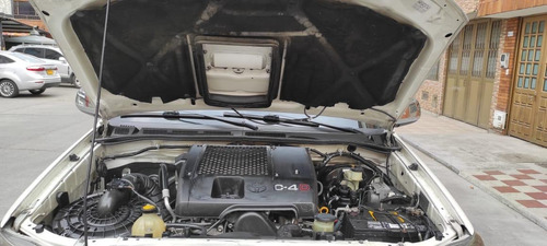 Toyota Hilux Vigo Srv