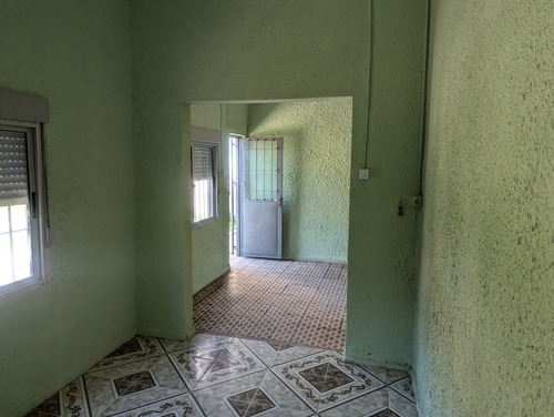 Casa De 3 Dormitorios Y Terreno. Muy Buena Propiedad Céntrica De Múltiples Aplicaciones. Las Piedras En Venta