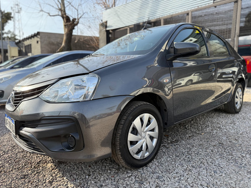 Toyota Etios 1.5 Sedan X