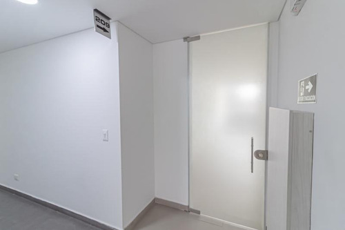 Imagen 13 de 17 de Consultorio En Venta En Bogotá La Castellana. Cod 1021073