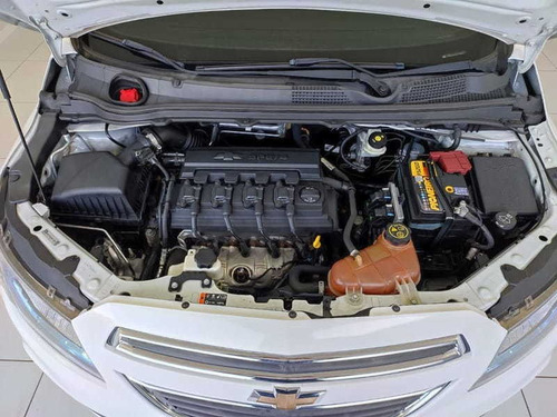 Imagem 9 de 9 de Chevrolet Onix Lt 1.4 2015