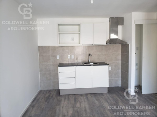 Apartamento De 2 Dormitorios En Venta En Centro