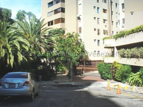 Apartamento 24-21423 Parcialmente Equipado, Amplio E Iluminado Fabulosa Vista Al Ávila, En Los Naranjos Del Cafetal