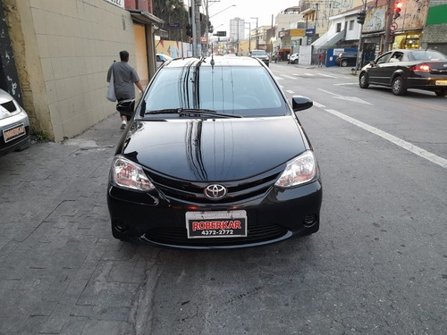Imagem 2 de 8 de Toyota Etios 2017 1.5 16v X 4p