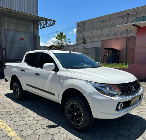 Mitsubishi L200 2.4 Triton Sport Gl Cab. Dupla 4x4 4p