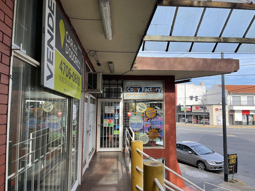 Imagen 11 de 12 de Venta Local - Saavedra