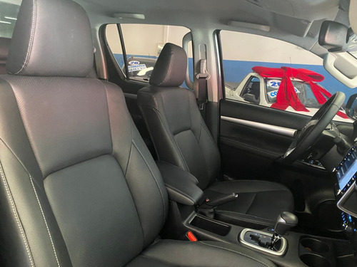 Toyota Hilux 2.8 D-4D TB CD SRX 4X4