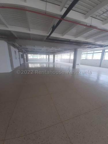 Imagen 3 de 11 de Local Comercial En Alquiler Industrial La Urbina 22-18334 Ep