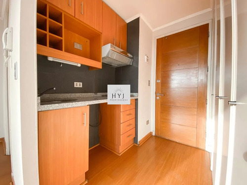 Impecable, A Pasos Metro Y Parque Forestal