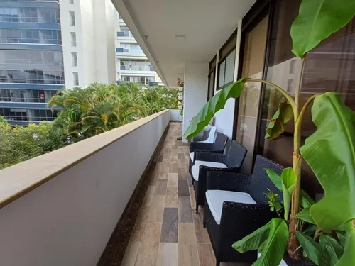Apartamento En Venta En Poblado El Campestre. Cod V12180