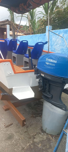 Vendo Barco De Fibra 5.70 M, Motor Yamaha 40 Hp 2022 Partida