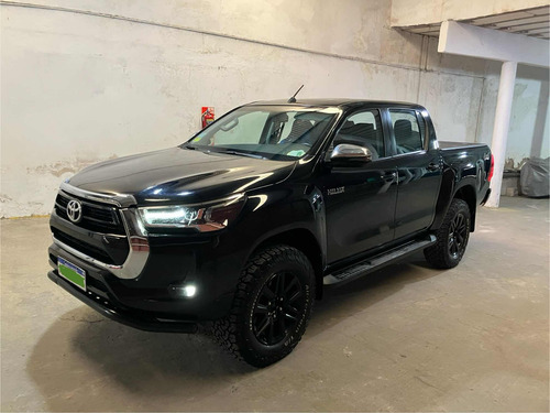 Toyota Hilux Pick-up 2.8 Cd Srv 204cv 4x4
