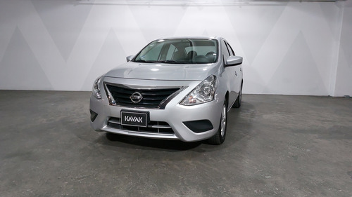 Nissan Versa 1.6 Sense