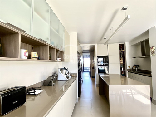 Departamento Duplex En Arriendo De 4 Dorm. En Lo Barnechea