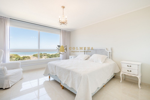 Apartamento De Tres Dormitorios Y Servicio En Venta Le Jardin- Ref: 4042