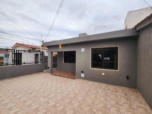 Casa En Ph - 2 Dormitorios Con Patio - Barrio Santa Rita - Villa Carlos Paz