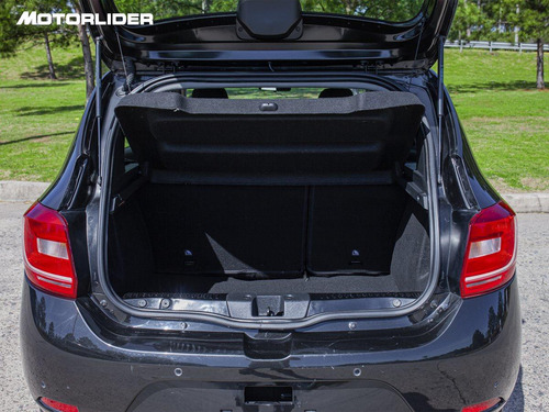 Imagen 12 de 25 de Renault Sandero Privilege Extra Full | Permuta / Financia