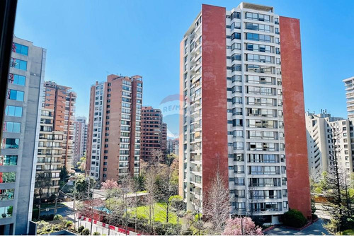 Departamento A Pasos De Metro Manquehue